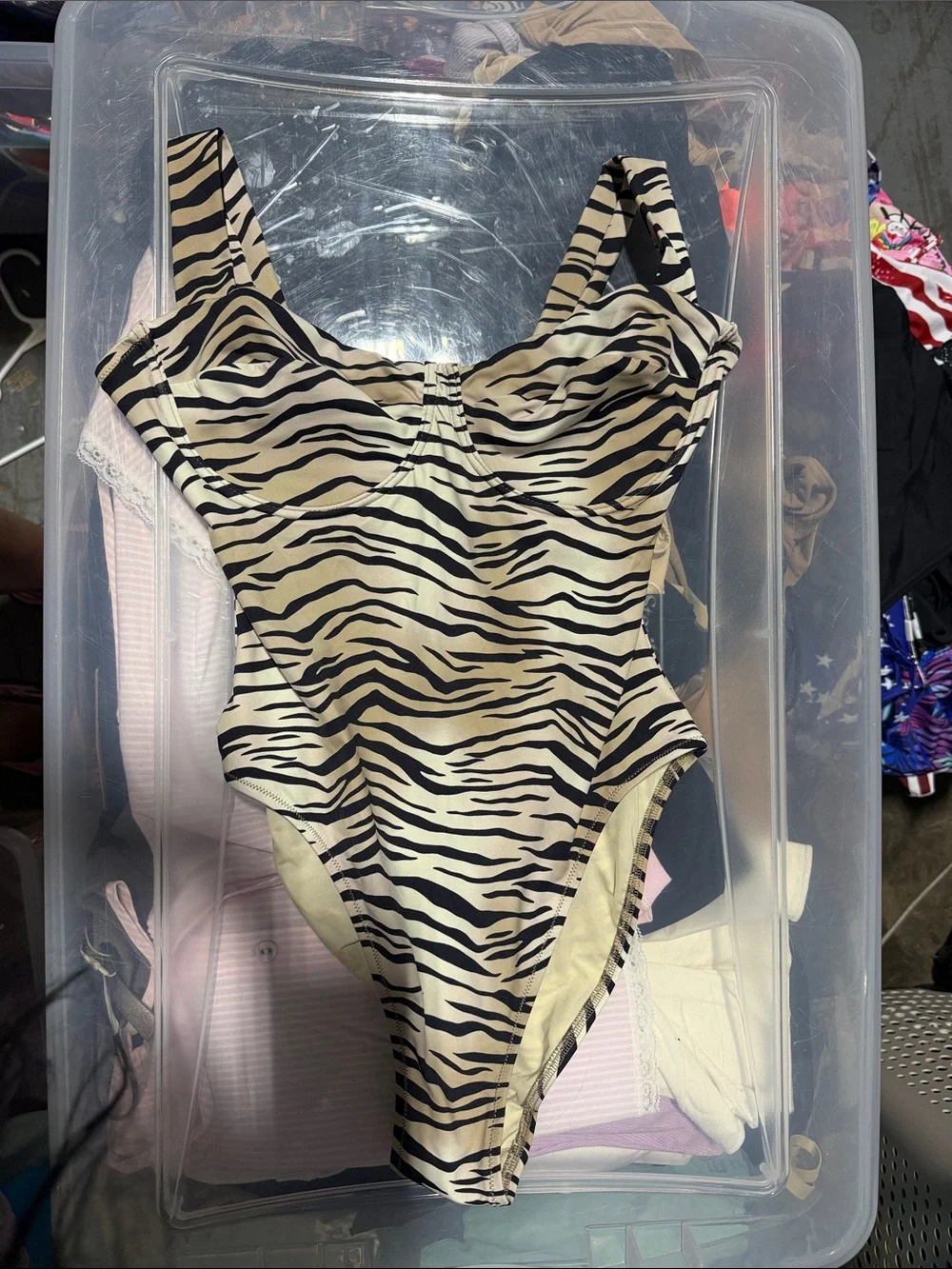 Skims signature swim underwire one piece champagne tiger print small